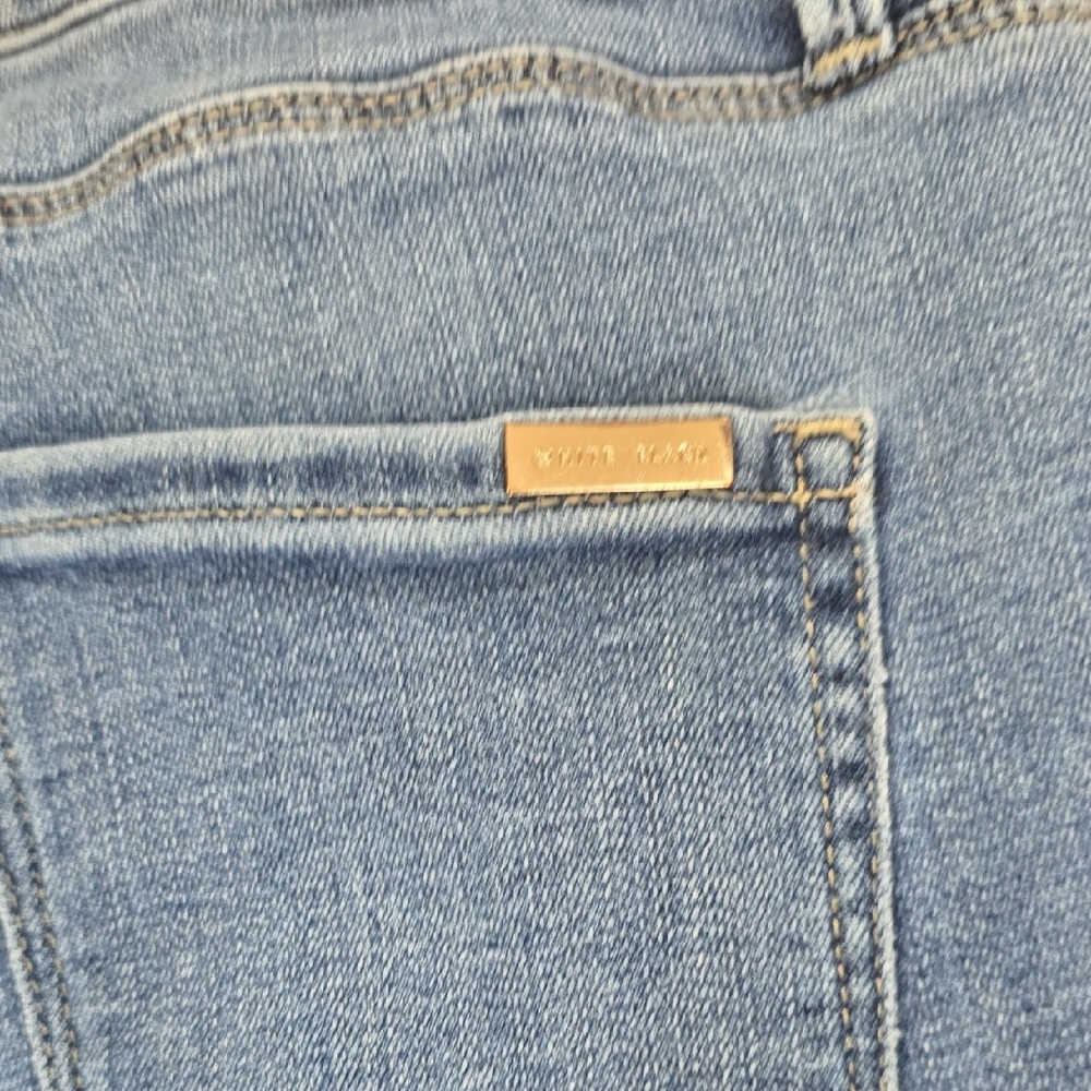 White House Black Market Light Blue Skinny Jeans - Picture 6 of 8